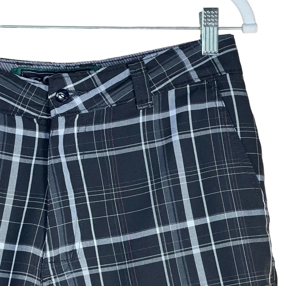 O’Neill Men’s Black & White Plaid Bermuda Length Shorts Size 30 EUC